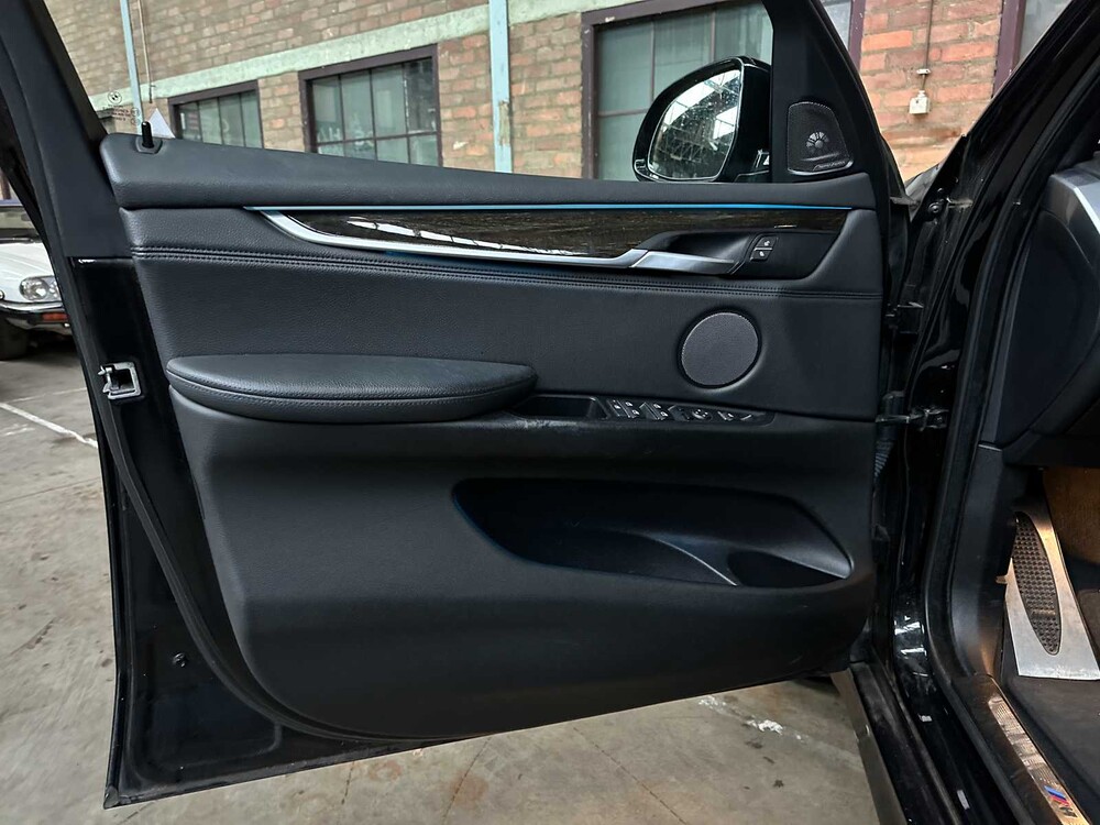 BMW X5 xDrive50i High Executive 4.4 V8 449pk 2015, J-245-HD