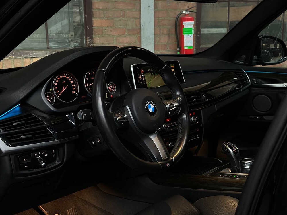 BMW X5 xDrive50i High Executive 4.4 V8 449pk 2015, J-245-HD