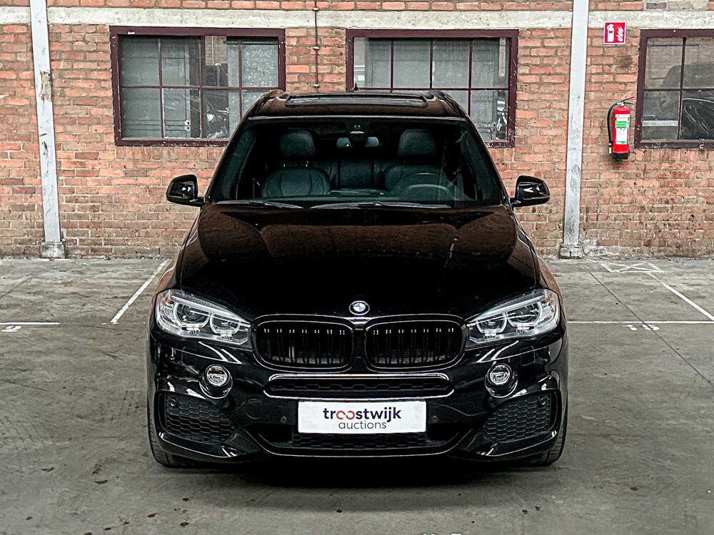 BMW X5 xDrive50i High Executive 4.4 V8 449pk 2015, J-245-HD