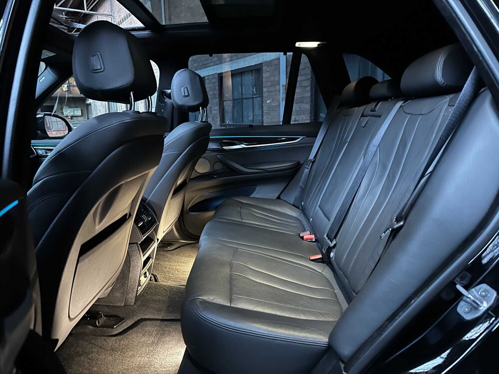 BMW X5 xDrive50i High Executive 4.4 V8 449pk 2015, J-245-HD