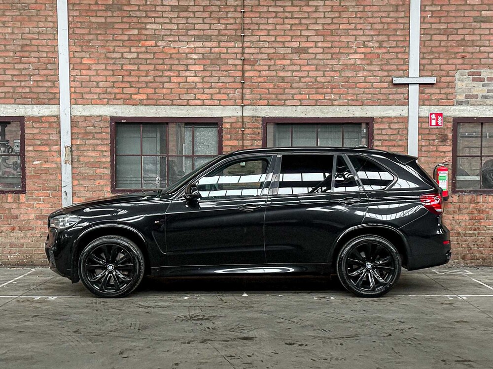 BMW X5 xDrive50i High Executive 4.4 V8 449hp 2015, J-245-HD