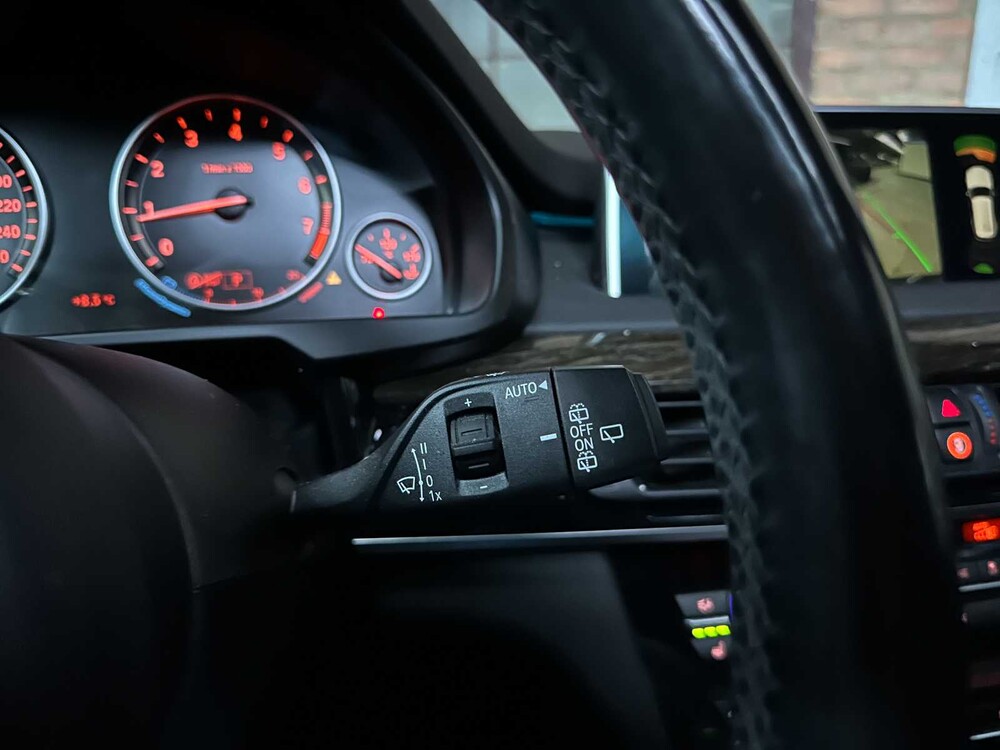 BMW X5 xDrive50i High Executive 4.4 V8 449hp 2015, J-245-HD