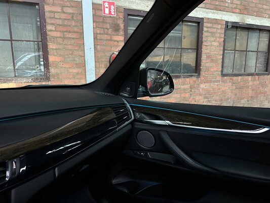 BMW X5 xDrive50i High Executive 4.4 V8 449pk 2015, J-245-HD