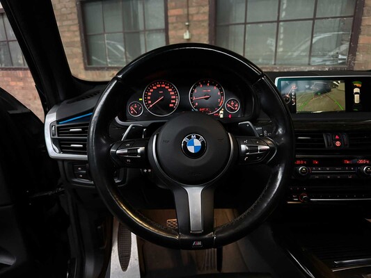 BMW X5 xDrive50i High Executive 4.4 V8 449pk 2015, J-245-HD