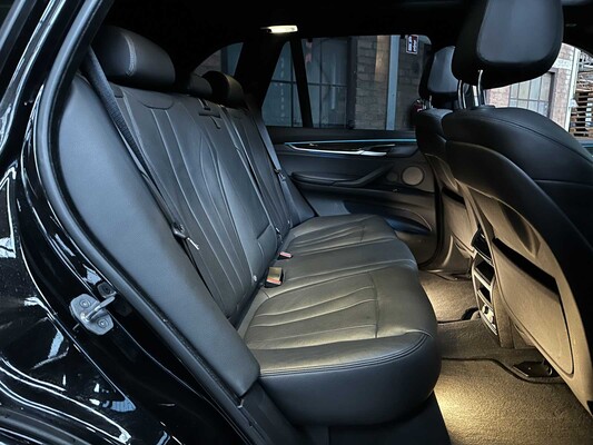 BMW X5 xDrive50i High Executive 4.4 V8 449pk 2015, J-245-HD