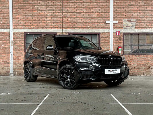 BMW X5 xDrive50i High Executive 4.4 V8 449hp 2015, J-245-HD