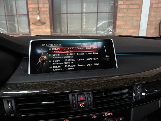 BMW X5 xDrive50i High Executive 4.4 V8 449hp 2015, J-245-HD