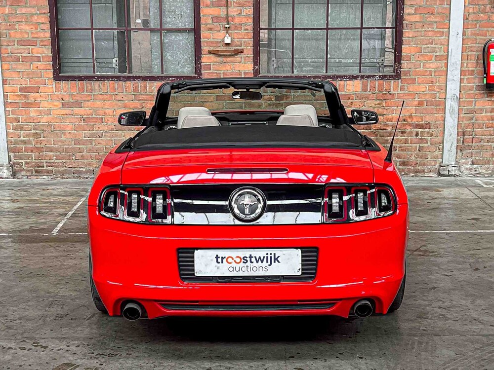 Ford Mustang 3.7 V6 310pk 2014