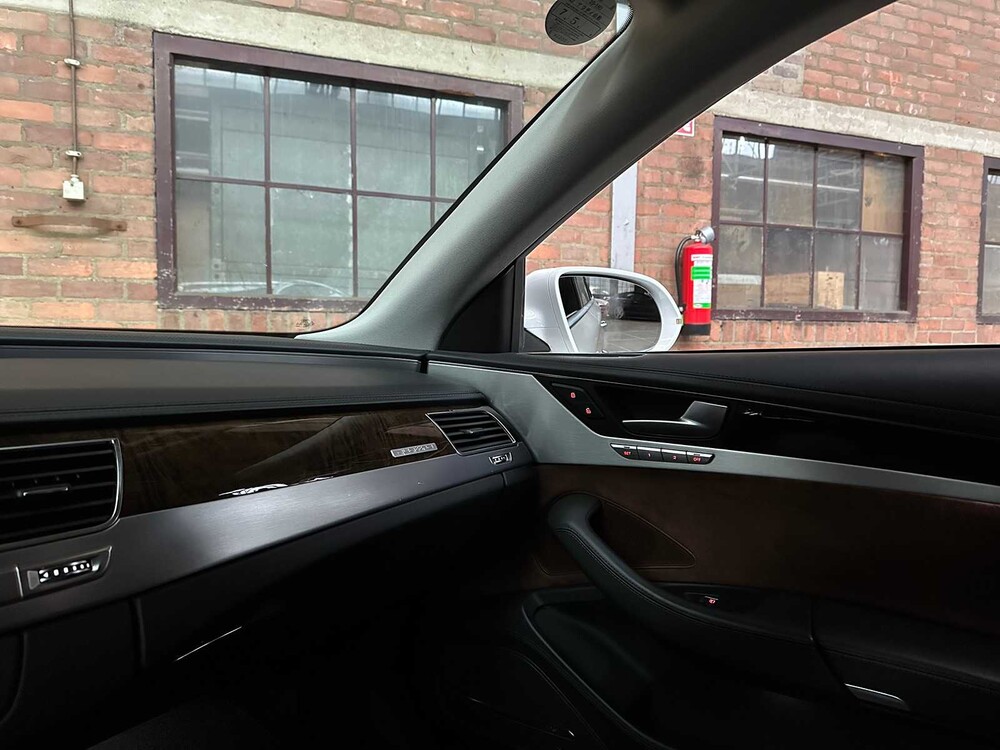 Audi A8 4.2 FSI V8 Quattro 372 PS 2011