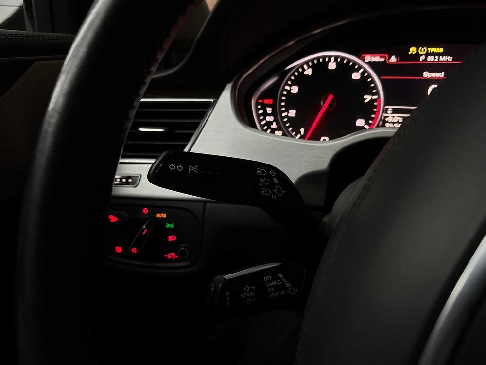 Audi A8 4.2 FSI V8 Quattro 372 PS 2011