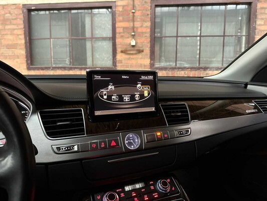 Audi A8 4.2 FSI V8 Quattro 372pk 2011