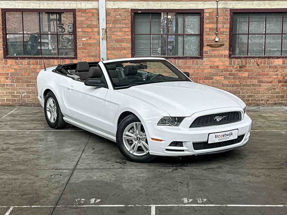 Ford Mustang Cabriolet 3.7 V6 305pk 2014