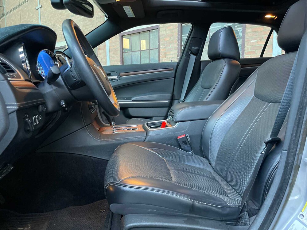 Chrysler 300C LD HEMI Facelift 5,7 V8 367 PS 2014