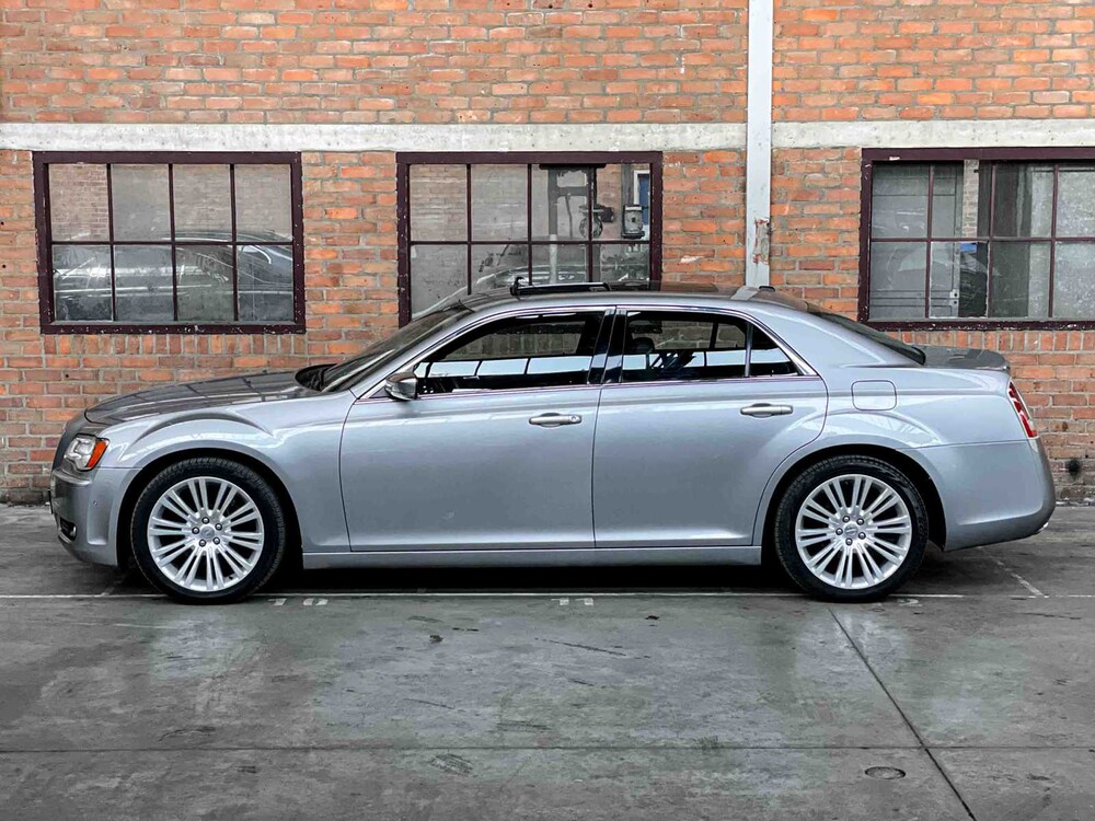 Chrysler 300C LD HEMI Facelift 5,7 V8 367 PS 2014