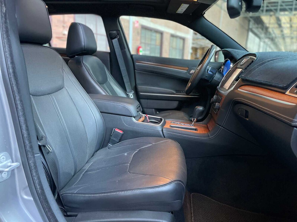 Chrysler 300C LD HEMI Facelift 5,7 V8 367 PS 2014