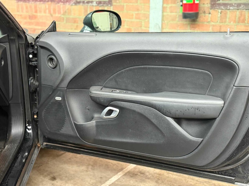 Dodge Challenger SXT PLUS 3,6 V6 305 PS 2015