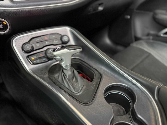 Dodge Challenger SXT PLUS 3,6 V6 305 PS 2015