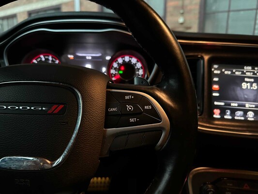 Dodge Challenger SXT PLUS 3,6 V6 305 PS 2015
