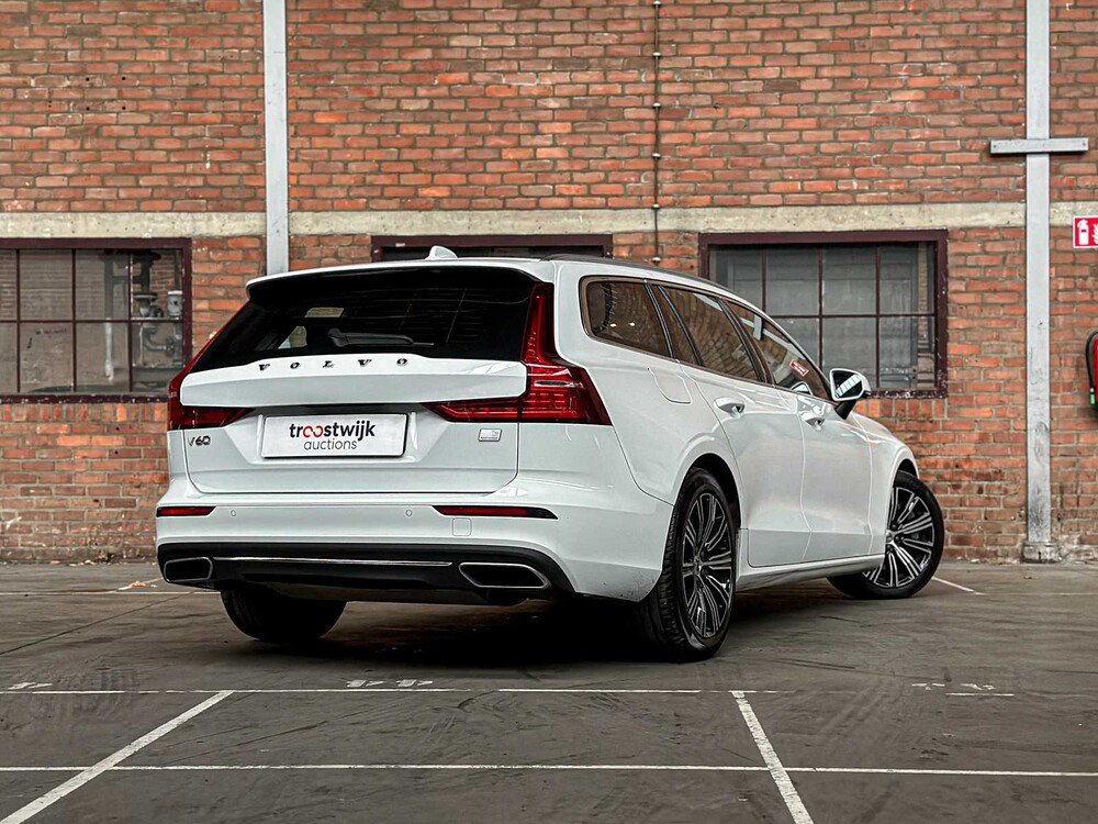 Volvo V60 2.0 T6 Recharge AWD Inscription Expression 253pk 2021 (Origineel-NL + 1e eigenaar), N-828-HZ