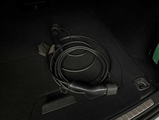 Volvo V60 2.0 T6 Recharge AWD Inscription Expression 253pk 2021 (Origineel-NL + 1e eigenaar), N-828-HZ