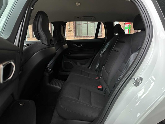 Volvo V60 2.0 T6 Recharge AWD Inscription Expression 253pk 2021 (Origineel-NL + 1e eigenaar), N-828-HZ