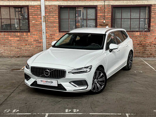 Volvo V60 2.0 T6 Recharge AWD Inschrift 253 PS 2021 (Original-NL + 1. Besitzer), N-828-HZ