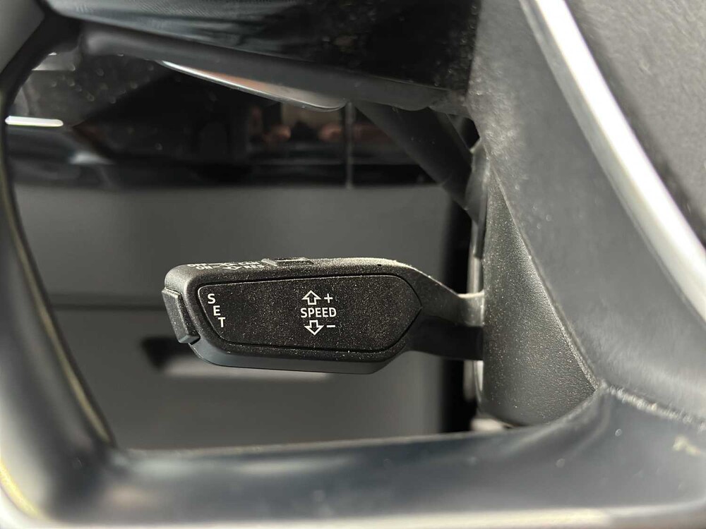 Audi e-tron 50 Quattro Launch Edition 71 kWh 313hp 2020 (Original-NL & 1st Owner), J-840-LR