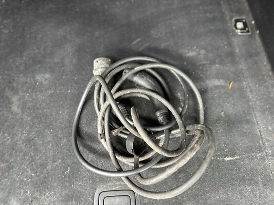 Audi e-tron 50 Quattro Launch Edition 71 kWh 313hp 2020 (Original-NL & 1st Owner), J-840-LR