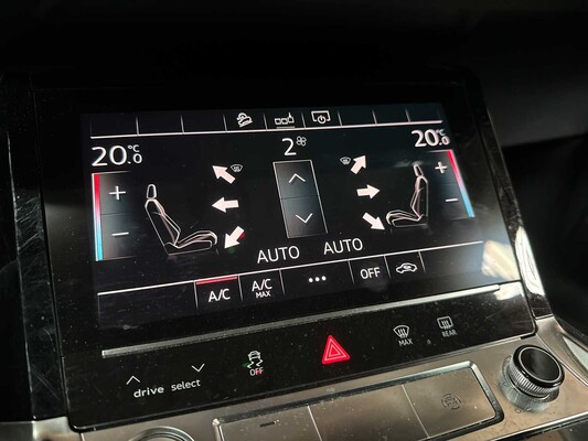 Audi e-tron 50 Quattro Launch Edition 71 kWh 313hp 2020 (Original-NL & 1st Owner), J-840-LR
