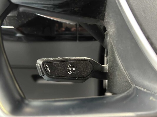 Audi e-tron 50 Quattro Launch Edition 71 kWh 313hp 2020 (Original-NL & 1st Owner), J-840-LR