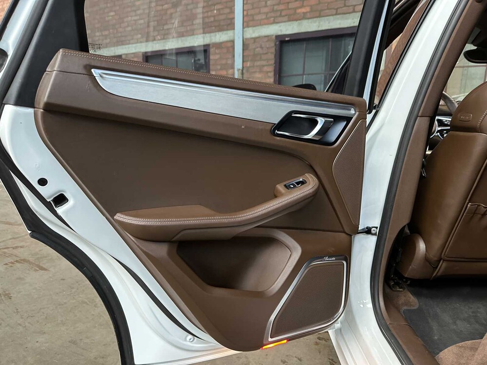 Porsche Macan GTS 3,0 V6 360 PS 2016 (69.000 km)