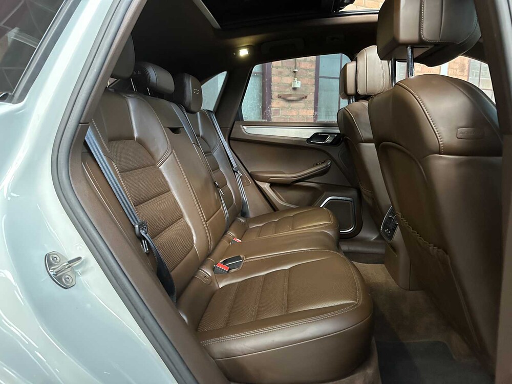 Porsche Macan GTS 3,0 V6 360 PS 2016 (69.000 km)