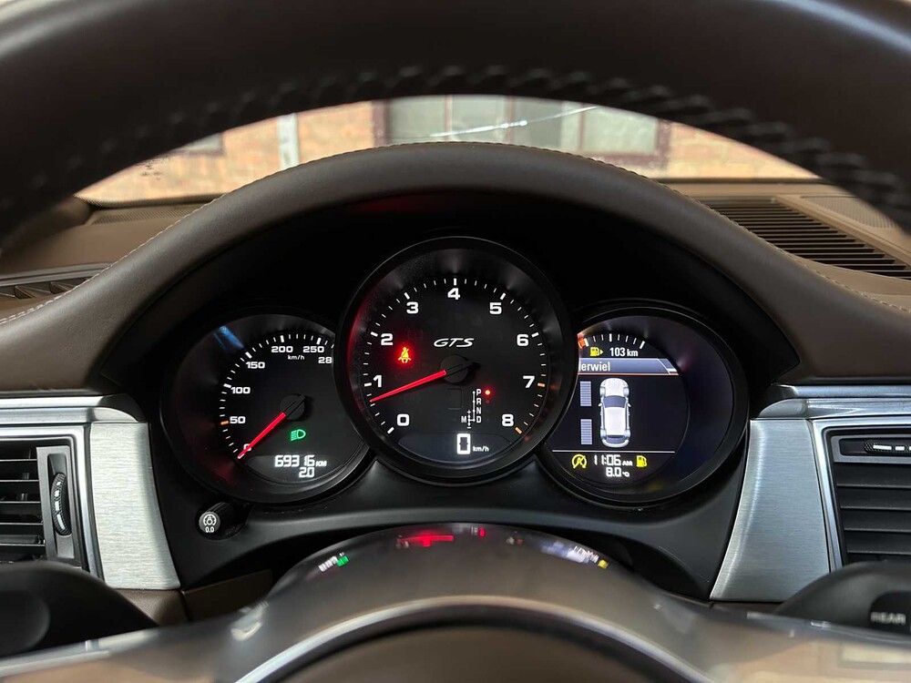 Porsche Macan GTS 3,0 V6 360 PS 2016 (69.000 km)