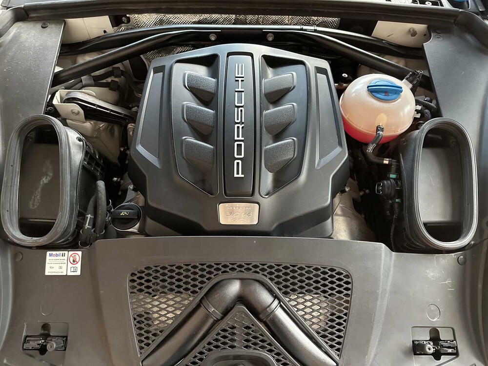 Porsche Macan GTS 3,0 V6 360 PS 2016 (69.000 km)