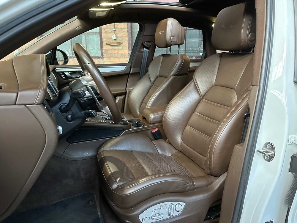 Porsche Macan GTS 3,0 V6 360 PS 2016 (69.000 km)