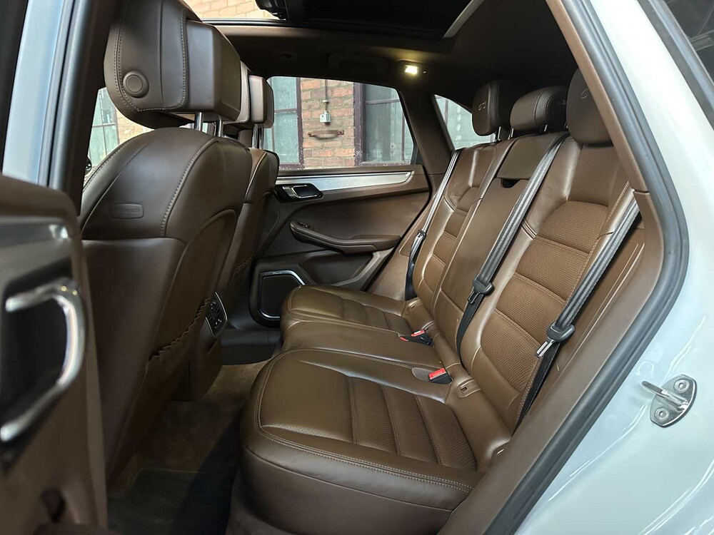 Porsche Macan GTS 3,0 V6 360 PS 2016 (69.000 km)