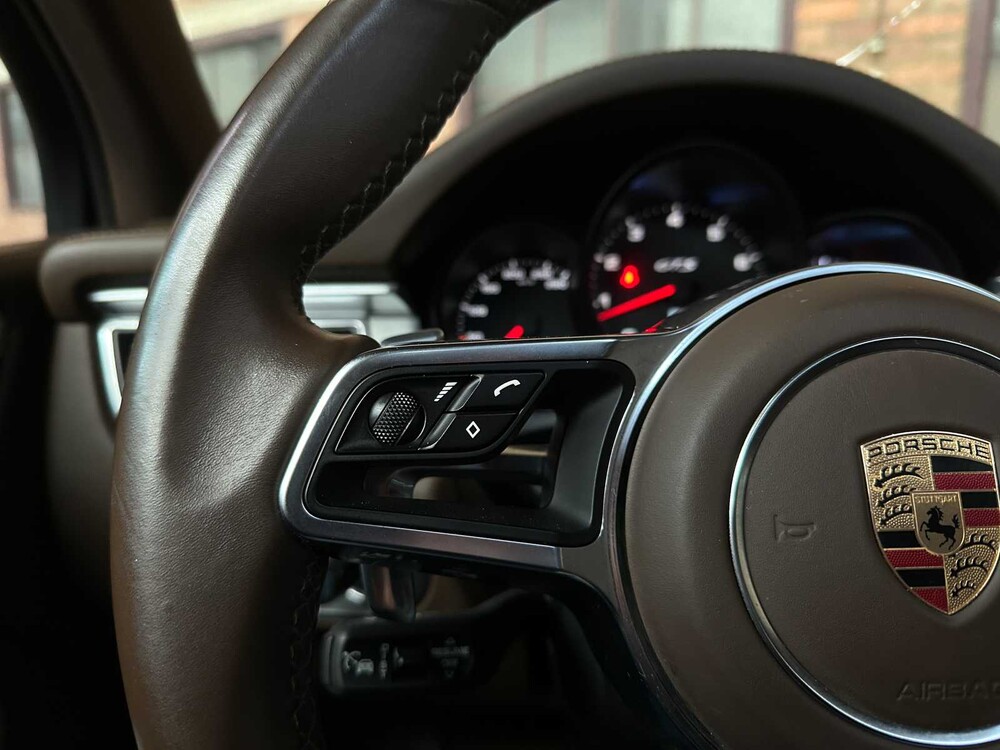 Porsche Macan GTS 3,0 V6 360 PS 2016 (69.000 km)