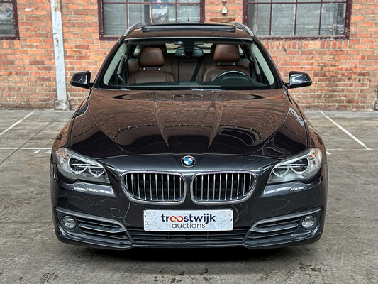 BMW 528i Touring Luxury Edition F11  245pk 2014 5-serie, 6-TZT-71