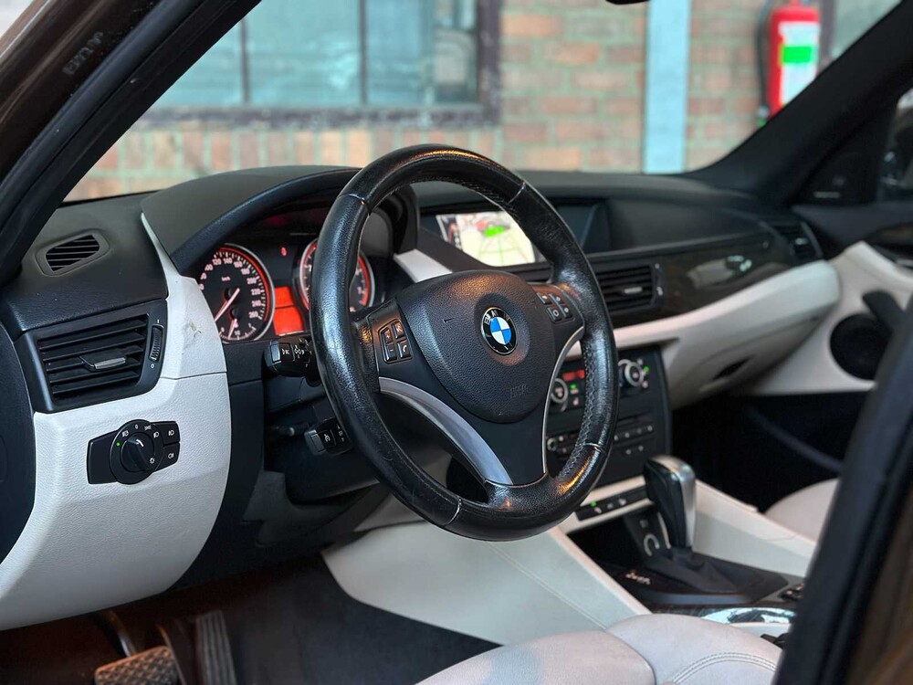 BMW X1 xDrive28i Executive 258pk 2009, 51-NVZ-9