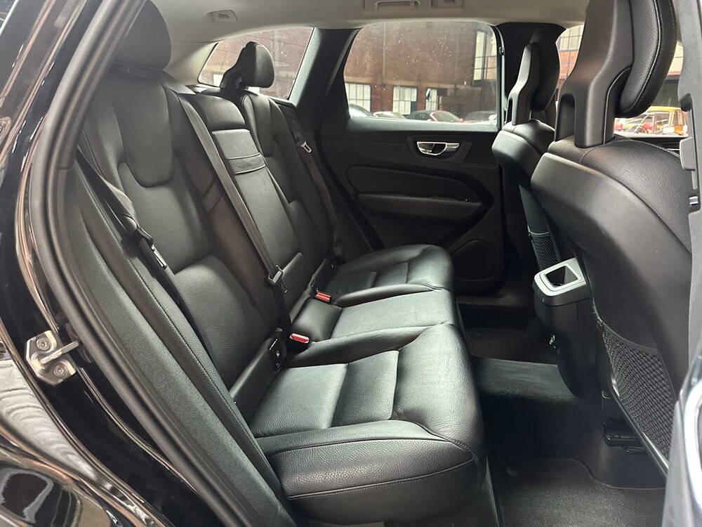 Volvo XC60 2.0 D4 AWD Momentum 190hp 2017, P-666-DB