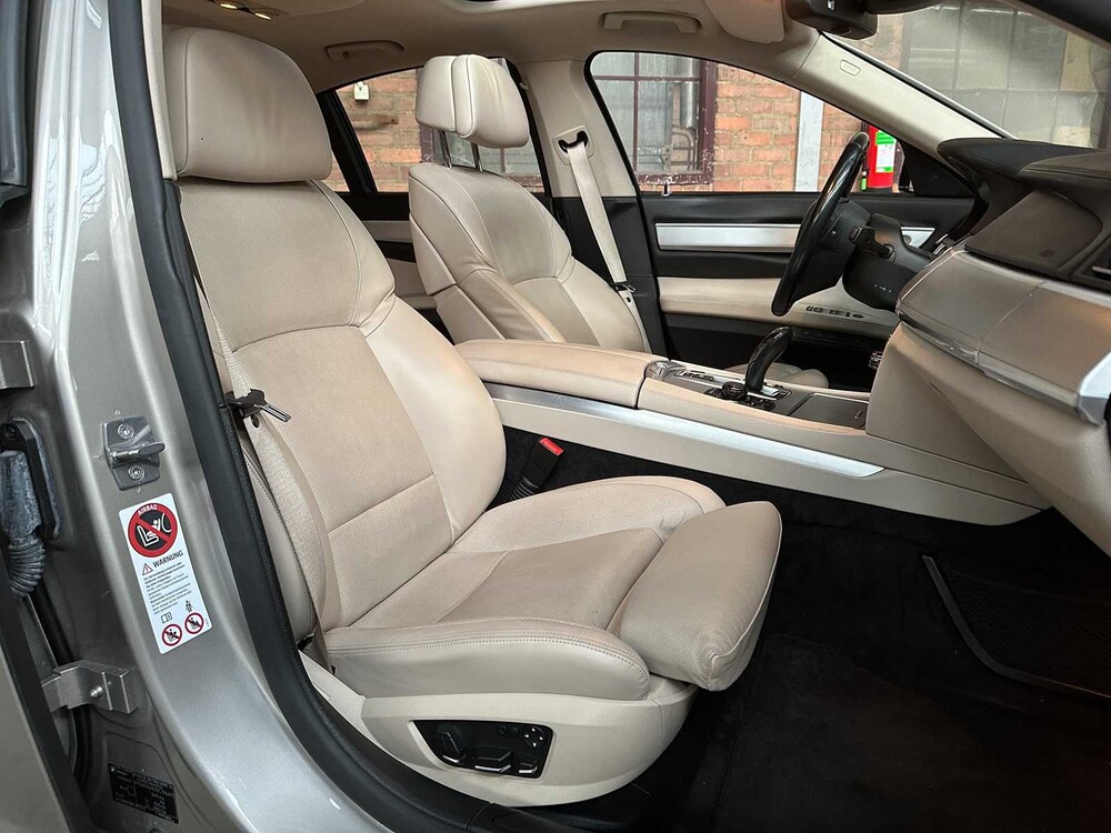 BMW 750i ActiveHybrid 4,4 V8 407 PS 2010 7er, 02-PGJ-7 Youngtimer