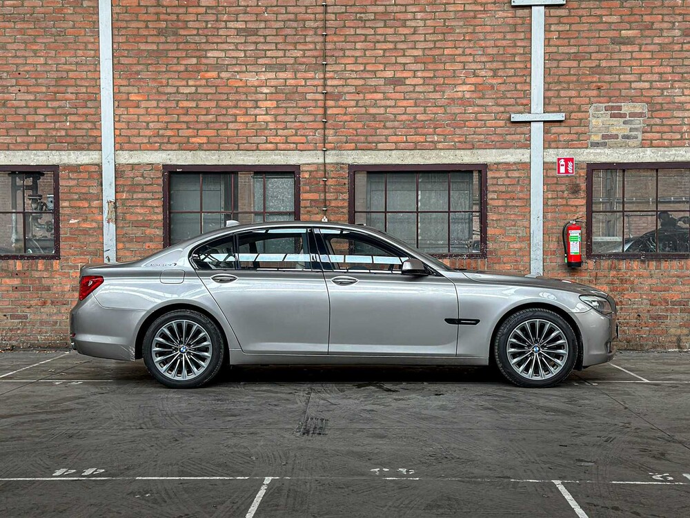 BMW 750i ActiveHybrid 4,4 V8 407 PS 2010 7er, 02-PGJ-7 Youngtimer