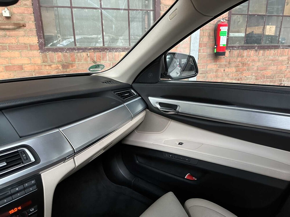 BMW 750i ActiveHybrid 4,4 V8 407 PS 2010 7er, 02-PGJ-7 Youngtimer