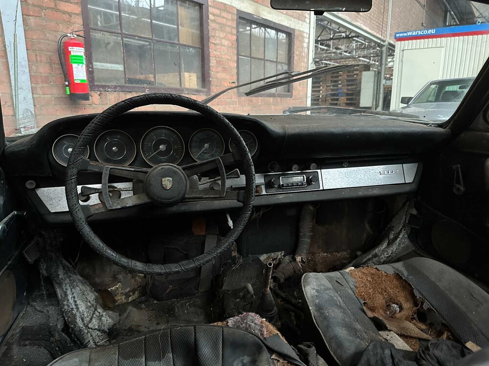 Porsche 912 Soft-Window Targa (Matching-Numbers) 1967 -BARNFIND- 