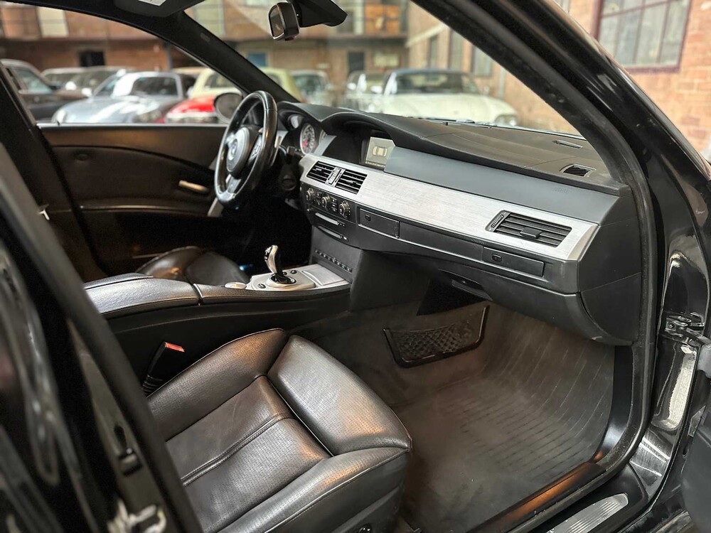 BMW M5 5.0 V10 500pk 2006 E60 5-serie
