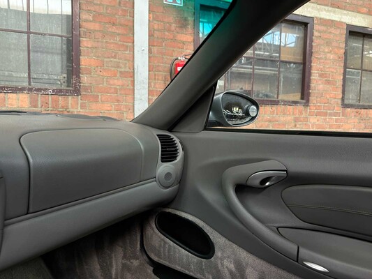 Porsche 911 996 Carrera Coupe 3.4 Handgeschakeld 300pk 2000 -Youngtimer-