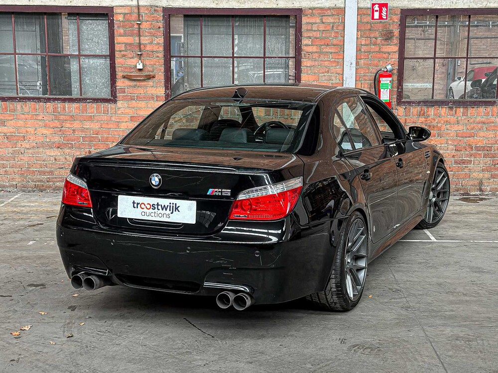 BMW M5 5,0 V10 E60 500 PS 2006 5er Youngtimer