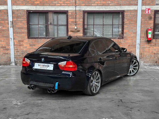 BMW M3 4,0 V8 E90 -MANUELL - 420 PS 2008 3er Youngtimer