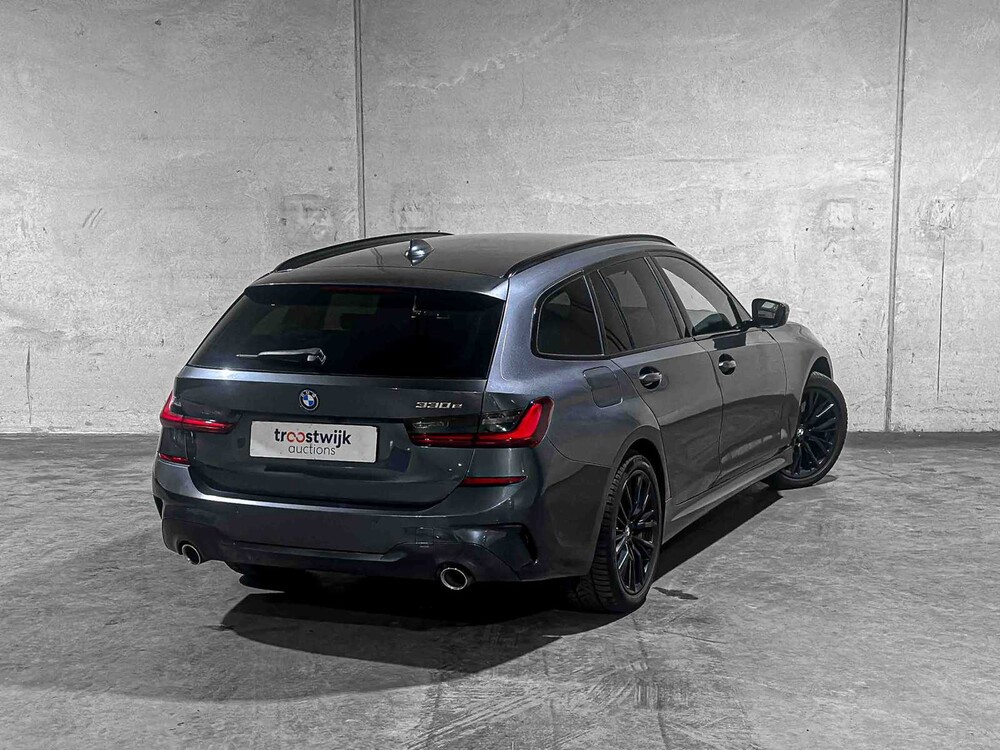 BMW 330e Touring M-Sport Business Edition Plus 184pk 2022 3-serie G21, X-990-TH