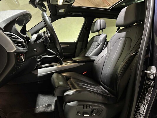 BMW X5 xDrive30d High Executive M-Sport 258pk 2014, 8-THZ-86